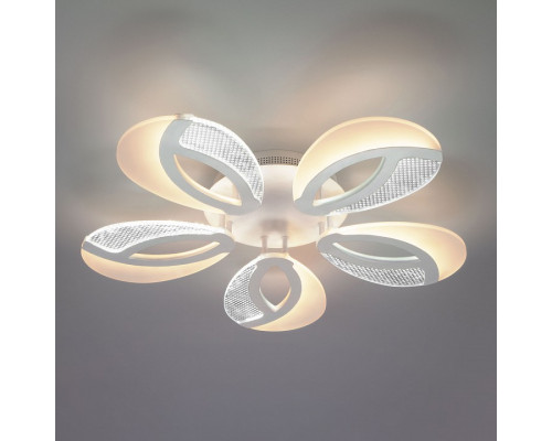 Потолочная люстра Eurosvet Flake 90140/5 белый 70W