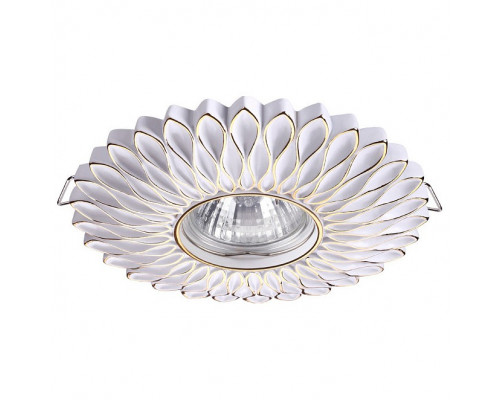 Встраиваемый светильник Novotech Pattern 370489